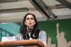 Sarah Silverman demanda a OpenAI y Meta por infracción de derechos de autor.